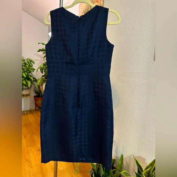 Tahari navy dress size 8 - Picture 3 of 10